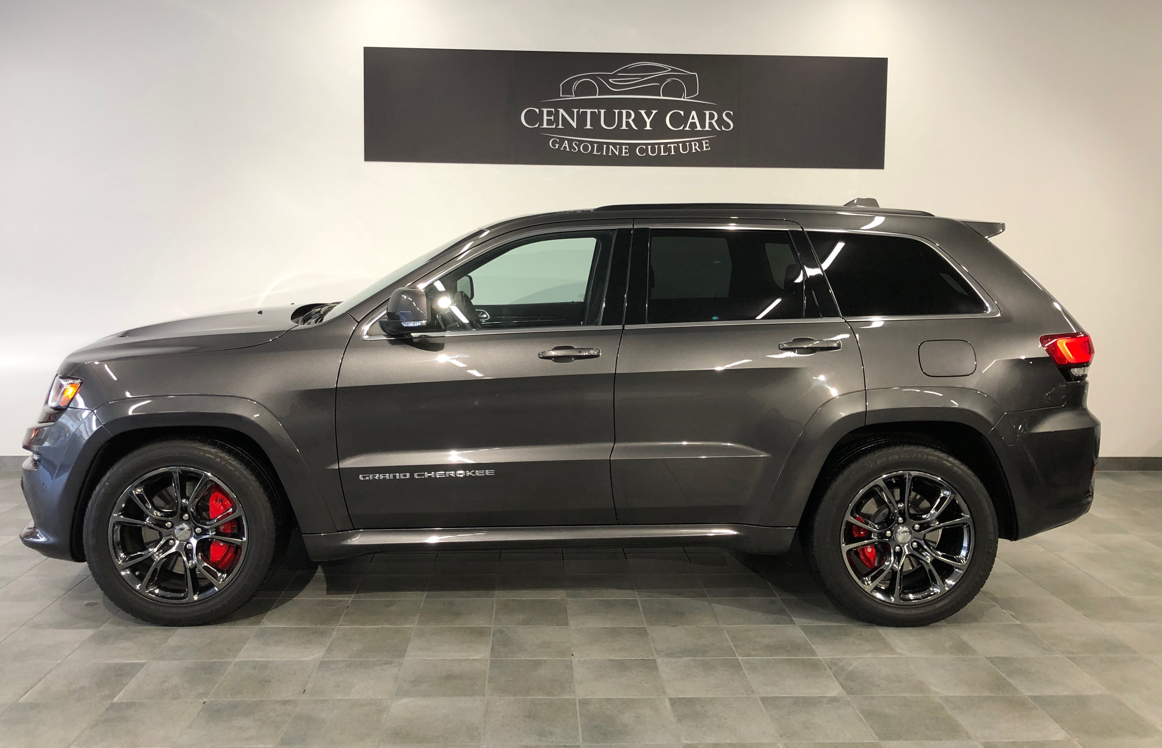 Jeep Grand Cherokee Srt8 64 Liter Hemi V8 468 Ps Century Cars Gmbh